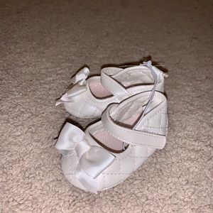 NWT Baby Girl Size 0 Koalababy Crib Flats